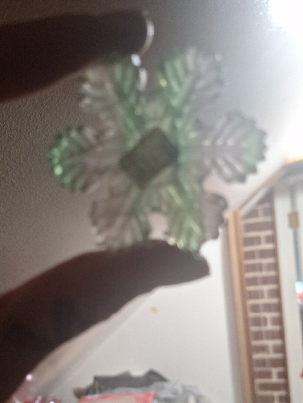 Fluorite Snowflake Carving - Picture 5 of 8